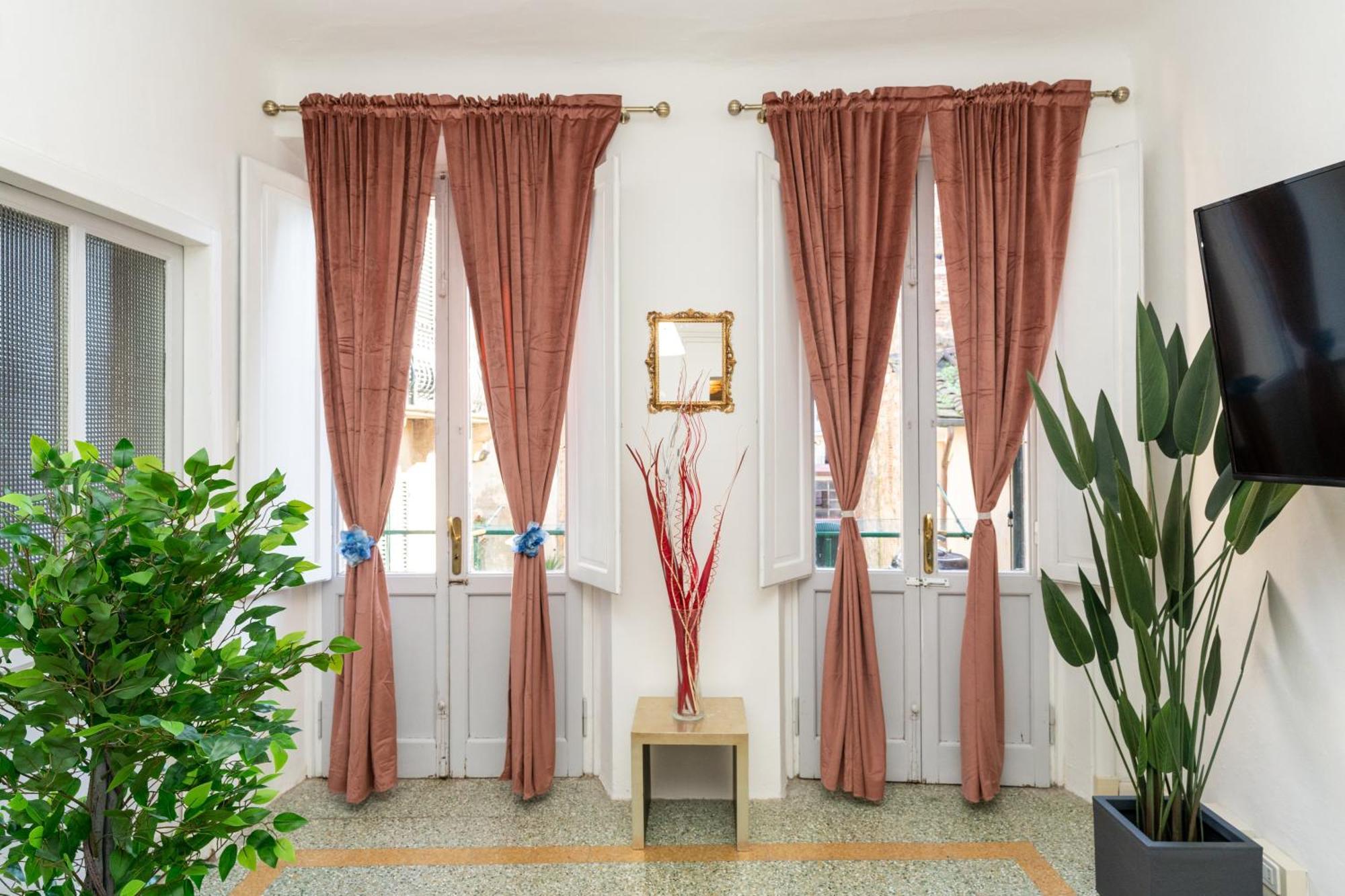 Apartamento Historic Apt In The Center Of Lucca With Balcony Exterior foto