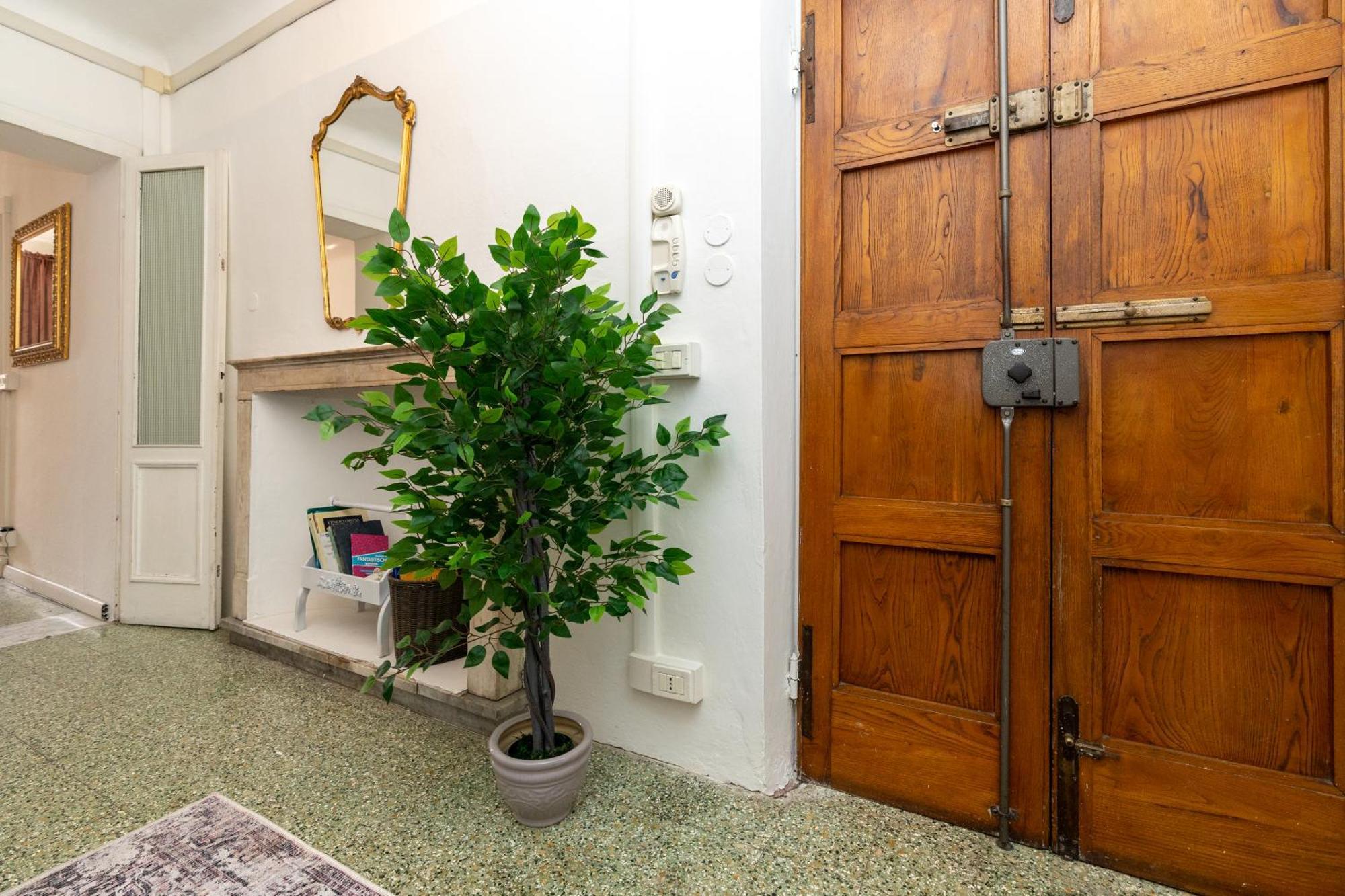 Apartamento Historic Apt In The Center Of Lucca With Balcony Exterior foto